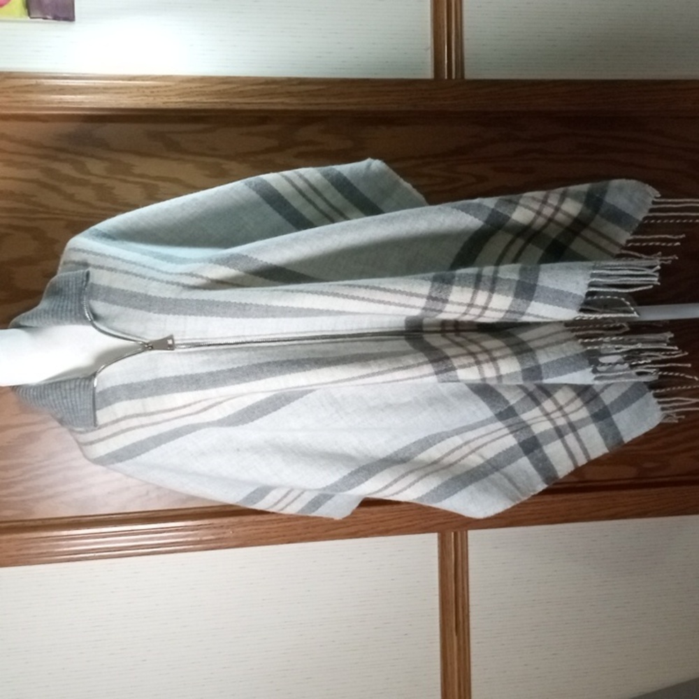 COCO + CARMEN, Zip Up Poncho, Fall, Travel, Vacation, Office, Casual - Picture 4 of 11